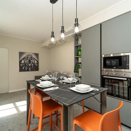 Apt 2 Min From The Cathedral With Private Parking Como Luaran gambar