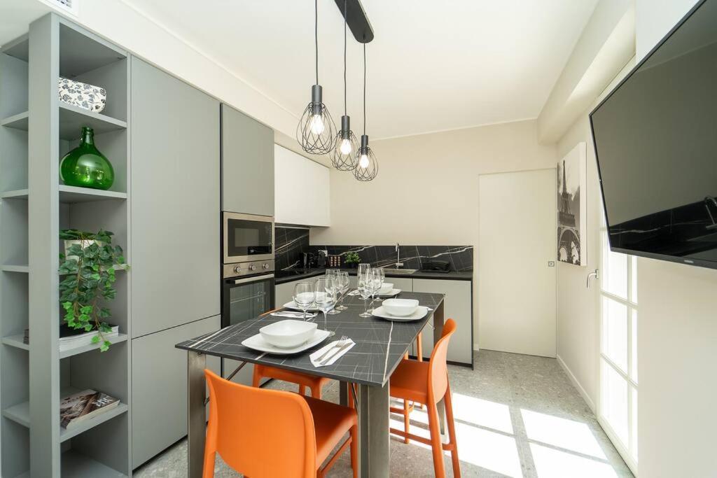 Apt 2 Min From The Cathedral With Private Parking Como Luaran gambar