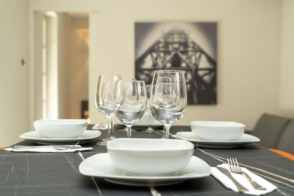 Apt 2 Min From The Cathedral With Private Parking Como Luaran gambar