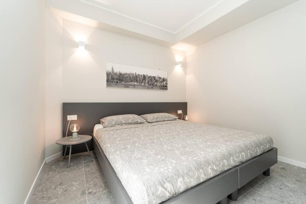 Apt 2 Min From The Cathedral With Private Parking Como Luaran gambar