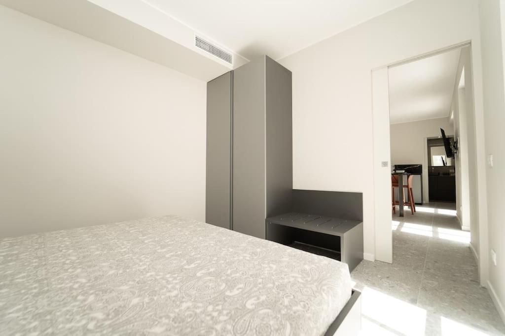 Apt 2 Min From The Cathedral With Private Parking Como Luaran gambar