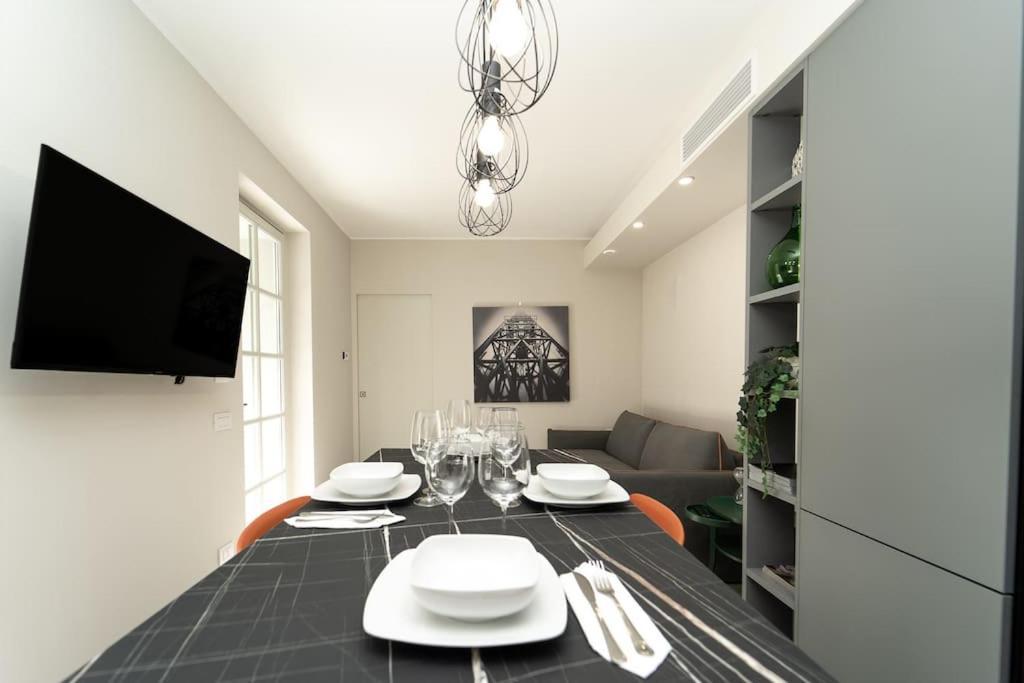 Apt 2 Min From The Cathedral With Private Parking Como Luaran gambar