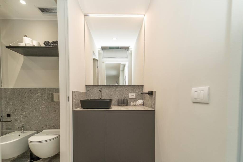 Apt 2 Min From The Cathedral With Private Parking Como Luaran gambar