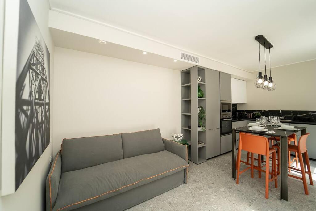 Apt 2 Min From The Cathedral With Private Parking Como Luaran gambar