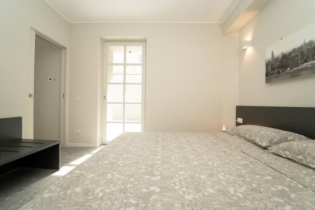 Apt 2 Min From The Cathedral With Private Parking Como Luaran gambar