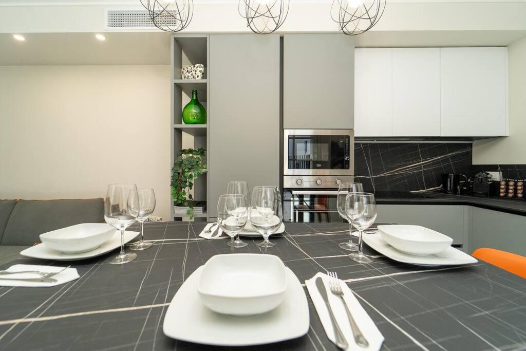 Apt 2 Min From The Cathedral With Private Parking Como Luaran gambar